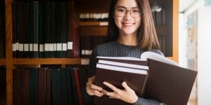 Bolsas para estudantes de faculdades catolicas